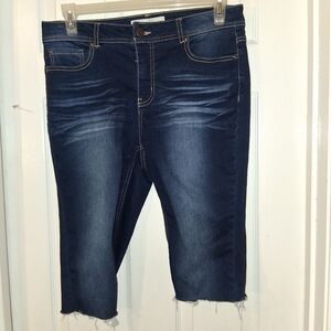 Est. 1946 Stylish Indigo Denim Capris 17"X14" Inseam